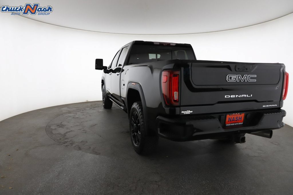 Used 2022 GMC Sierra 2500 Denali w/ Denali Black Diamond Edition AWD/4WD image 10