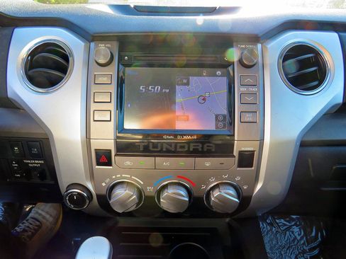 Used 2016 Toyota Tundra SR5 w/ SR5 Upgrade Package AWD/4WD image 24