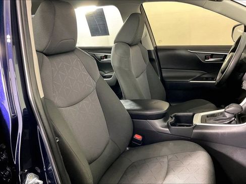 Used 2025 Toyota RAV4 XLE image 10