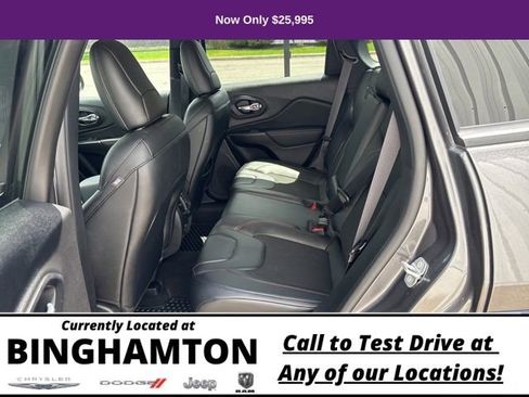 Used 2022 Jeep Cherokee Trailhawk image 26