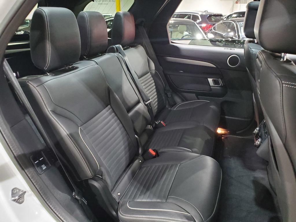 Used 2023 Land Rover Discovery S R-Dynamic AWD/4WD image 20