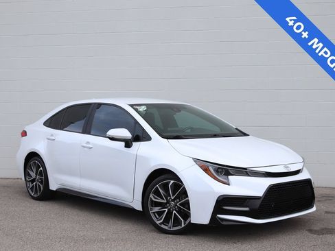 Used 2022 Toyota Corolla SE FWD image 1