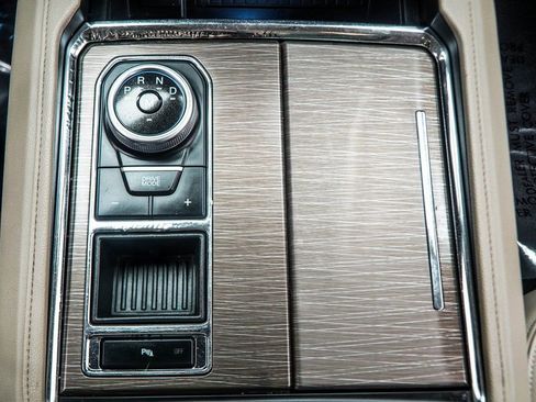 Used 2023 Ford Expedition Limited image 21