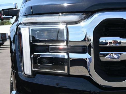 Used 2025 Ford F150 Lariat w/ Equipment Group 501A Mid AWD/4WD image 9