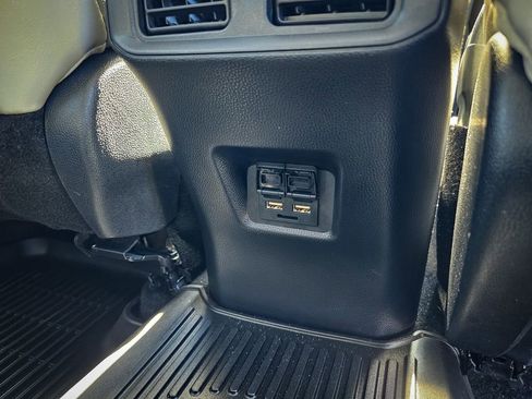 Used 2021 Toyota RAV4 XLE Premium image 42