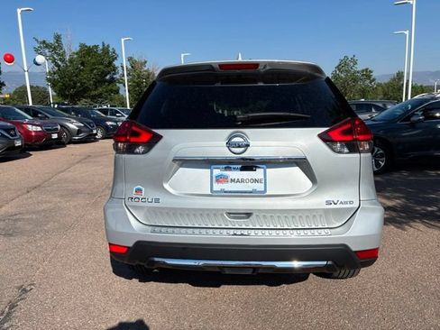 Used 2017 Nissan Rogue SV AWD/4WD image 27
