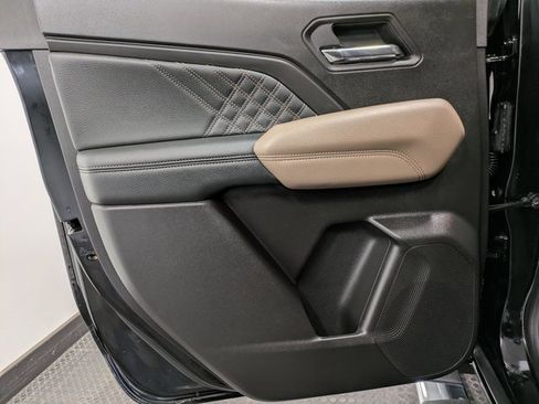 Used 2024 GMC Canyon Denali image 22