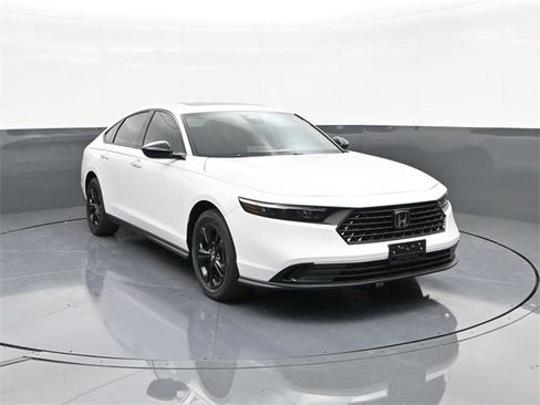 New 2025 Honda Accord SE image 19