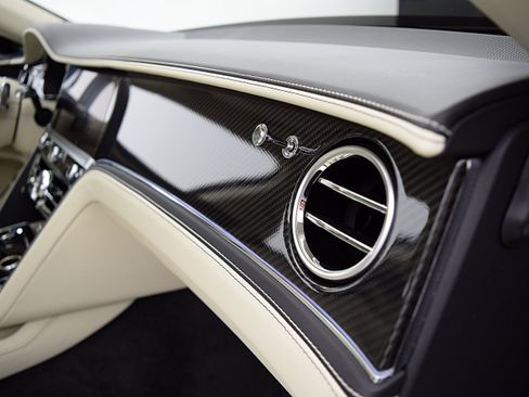 Certified 2022 Bentley Flying Spur V8 AWD/4WD image 26