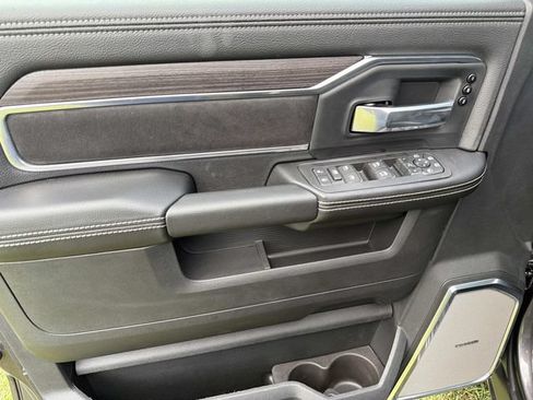 New 2026 RAM 2500 Laramie AWD/4WD image 24