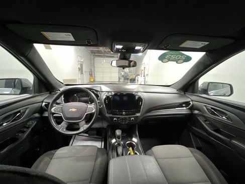 Used 2023 Chevrolet Traverse LT AWD/4WD image 19