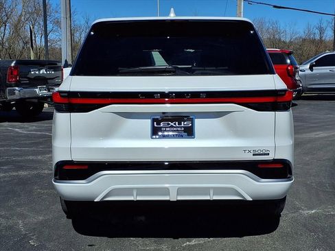 New 2026 Lexus TX 500h AWD w/ Technology Package image 7