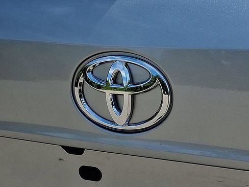 Used 2023 Toyota Highlander L FWD image 34