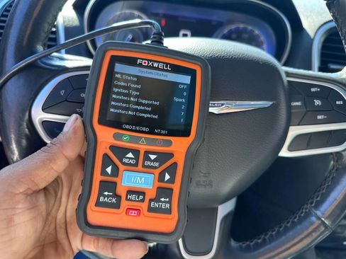 Used 2019 Chrysler 300 Limited image 20