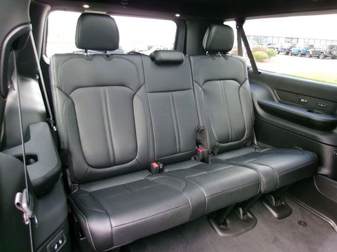 New 2026 Jeep Grand Wagoneer L Limited AWD/4WD image 10