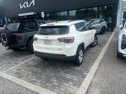 Used 2018 Jeep Compass Latitude w/ Popular Equipment Group FWD image 12