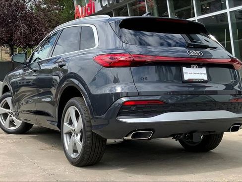 New 2025 Audi Q5 2.0T Premium Plus image 3