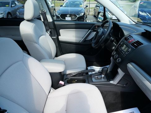 Used 2014 Subaru Forester 2.5i Premium w/ All-Weather Package AWD/4WD image 18