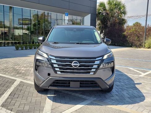 Used 2025 Nissan Rogue S image 8