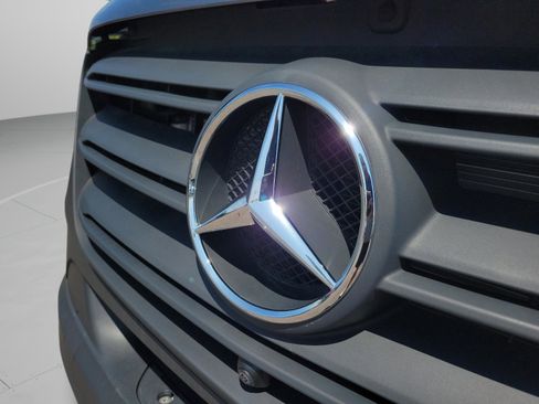 New 2025 Mercedes-Benz Sprinter 2500 image 43