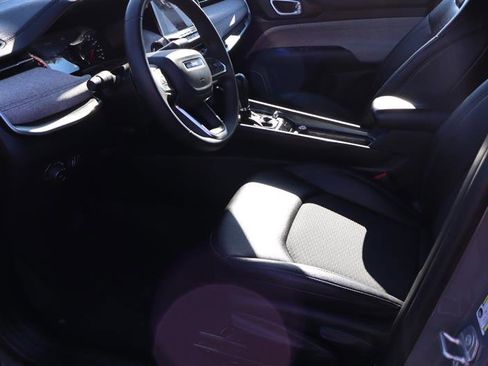 Used 2024 Jeep Compass Latitude image 12