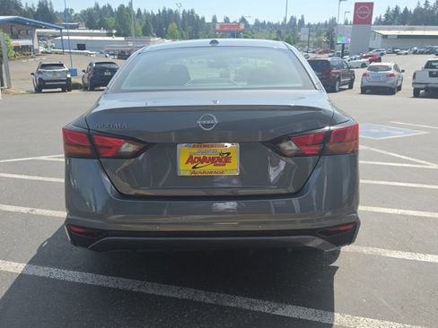 Certified 2025 Nissan Altima 2.5 S FWD image 4