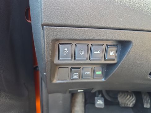 Used 2020 Nissan Rogue SV AWD/4WD image 21