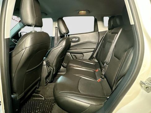 Used 2019 Jeep Compass Latitude w/ Popular Equipment Group AWD/4WD image 21