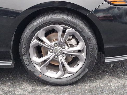 Certified 2024 Honda Accord EX image 8