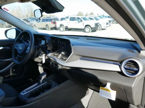 New 2026 Chevrolet Trax LS w/ LS Convenience Package image 9