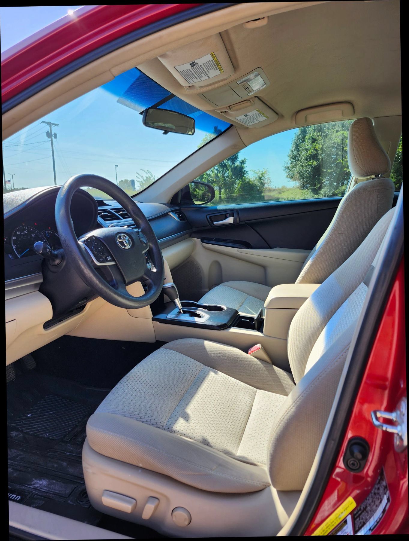 Used 2014 Toyota Camry LE FWD image 11
