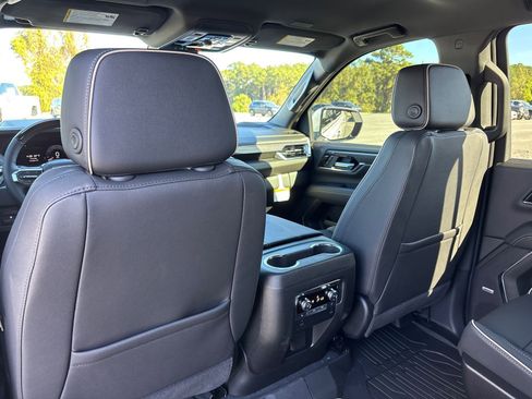 New 2026 GMC Yukon XL Elevation image 25