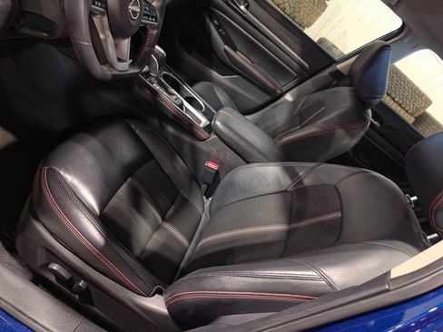 Used 2024 Nissan Altima 2.5 SR FWD image 6