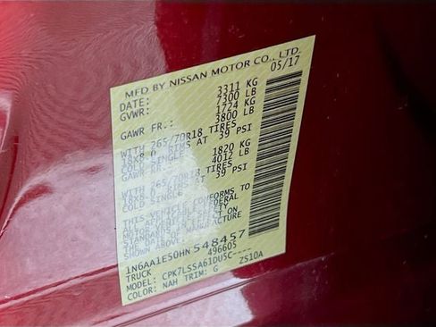 Used 2017 Nissan Titan SV image 27