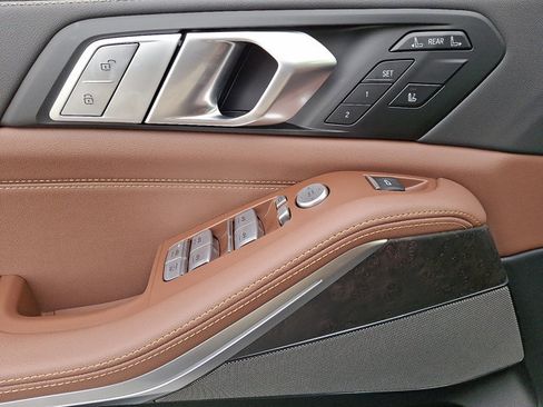 New 2026 BMW X7 xDrive40i image 7