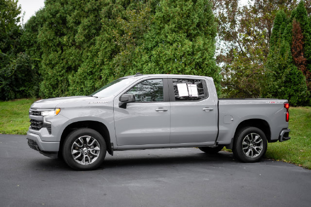 Used 2025 Chevrolet Silverado 1500 RST w/ Convenience Package II AWD/4WD image 9