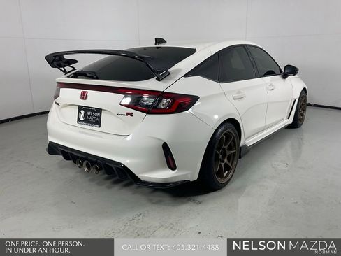 Used 2025 Honda Civic Type R image 6