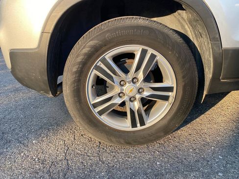Used 2019 Chevrolet Trax LT w/ LT Convenience Package FWD image 8