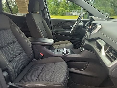 Used 2024 GMC Terrain SLE FWD image 12