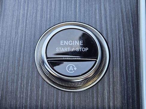 Certified 2025 Mercedes-Benz C 300 Sedan image 22