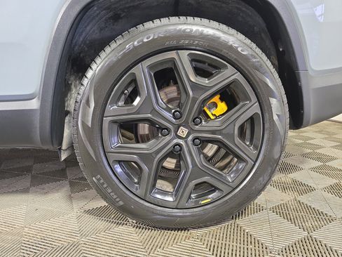 Used 2024 Rivian R1S Adventure AWD/4WD image 10