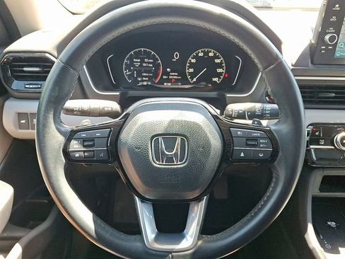 Certified 2025 Honda Pilot Touring image 16