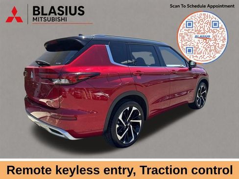 Used 2023 Mitsubishi Outlander SEL AWD/4WD image 3