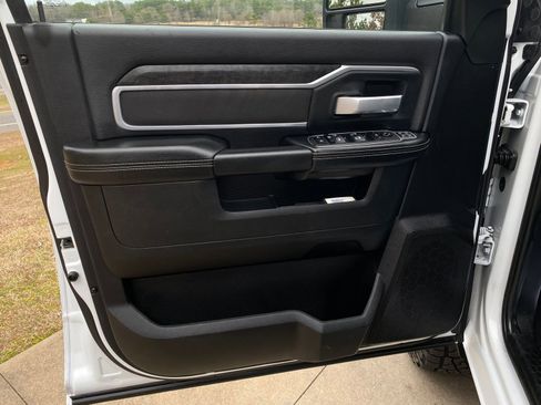 Used 2024 RAM 2500 Big Horn image 26