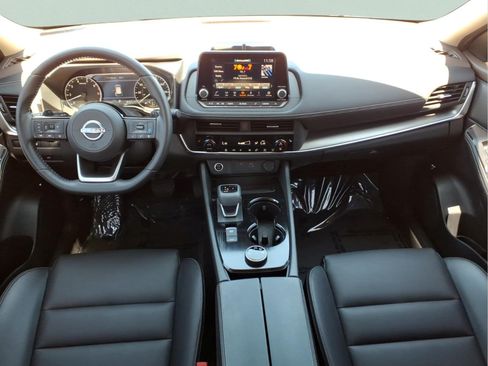 Certified 2023 Nissan Rogue SV w/ SV Premium B Package AWD/4WD image 14