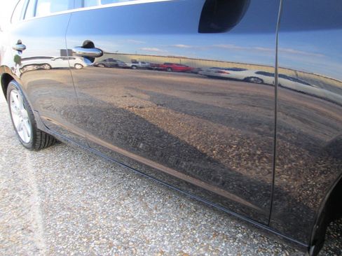 Used 2017 Volvo V60 T5 Premier w/ Convenience Package image 19