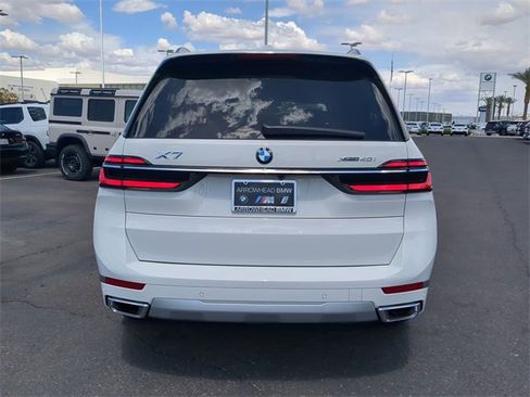 New 2025 BMW X7 xDrive40i w/ Premium Package image 7