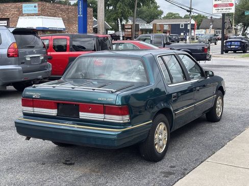 Used 1995 Plymouth Acclaim FWD image 5