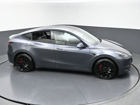 Used 2022 Tesla Model Y Performance image 46