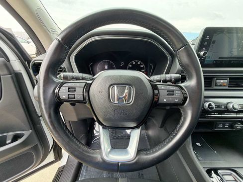 Used 2023 Honda Pilot Touring image 20